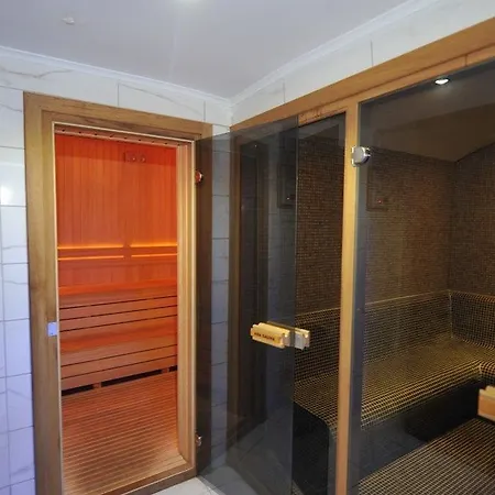 Asrin Hotel *